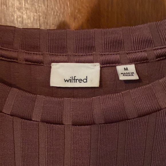 Aritzia | Long Sleeve Bodysuit | Ribbed and Half-backless - Picture 2 of 3